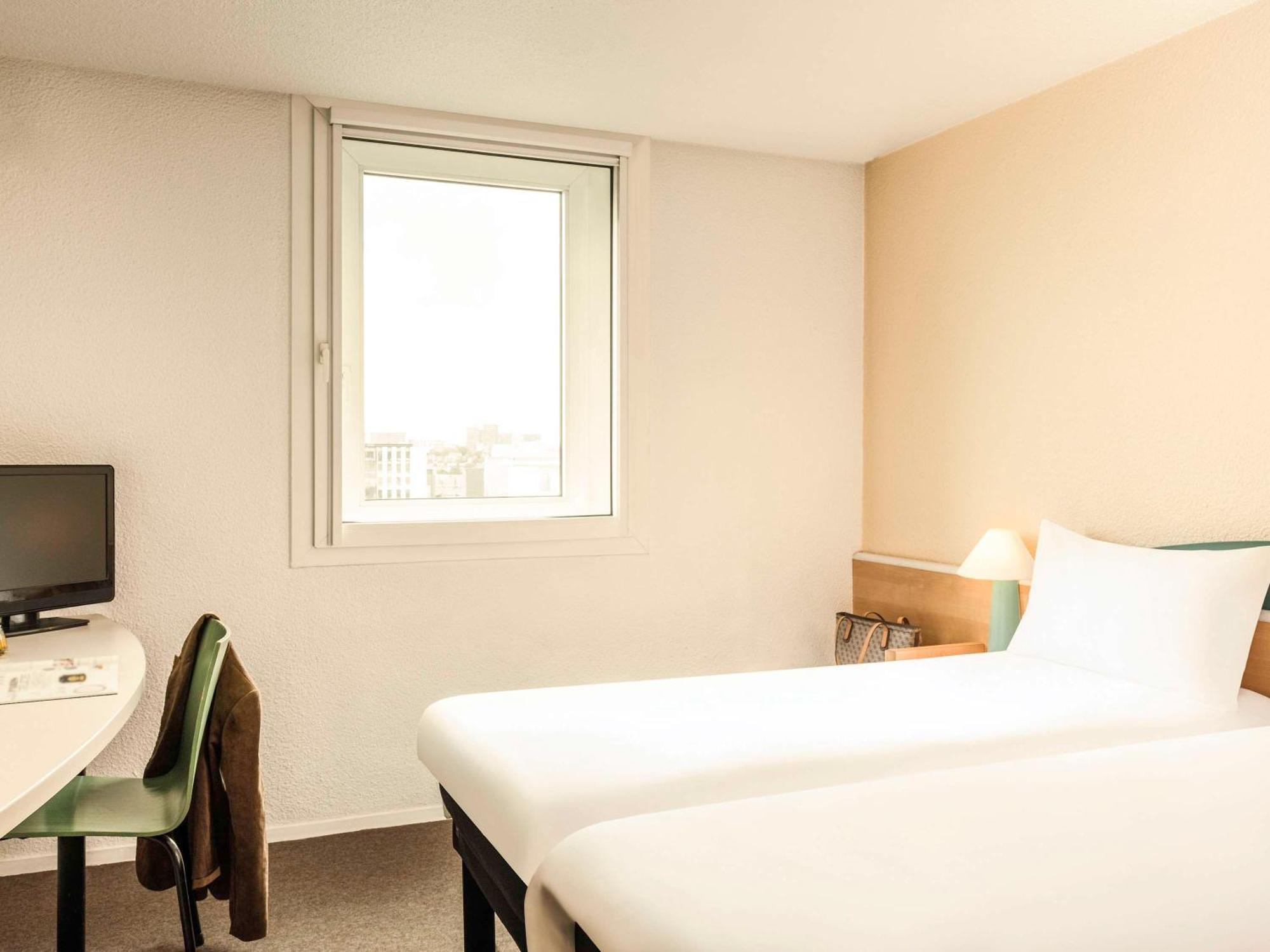 Ibis Paris Porte De Bercy Charenton-le-Pont Esterno foto