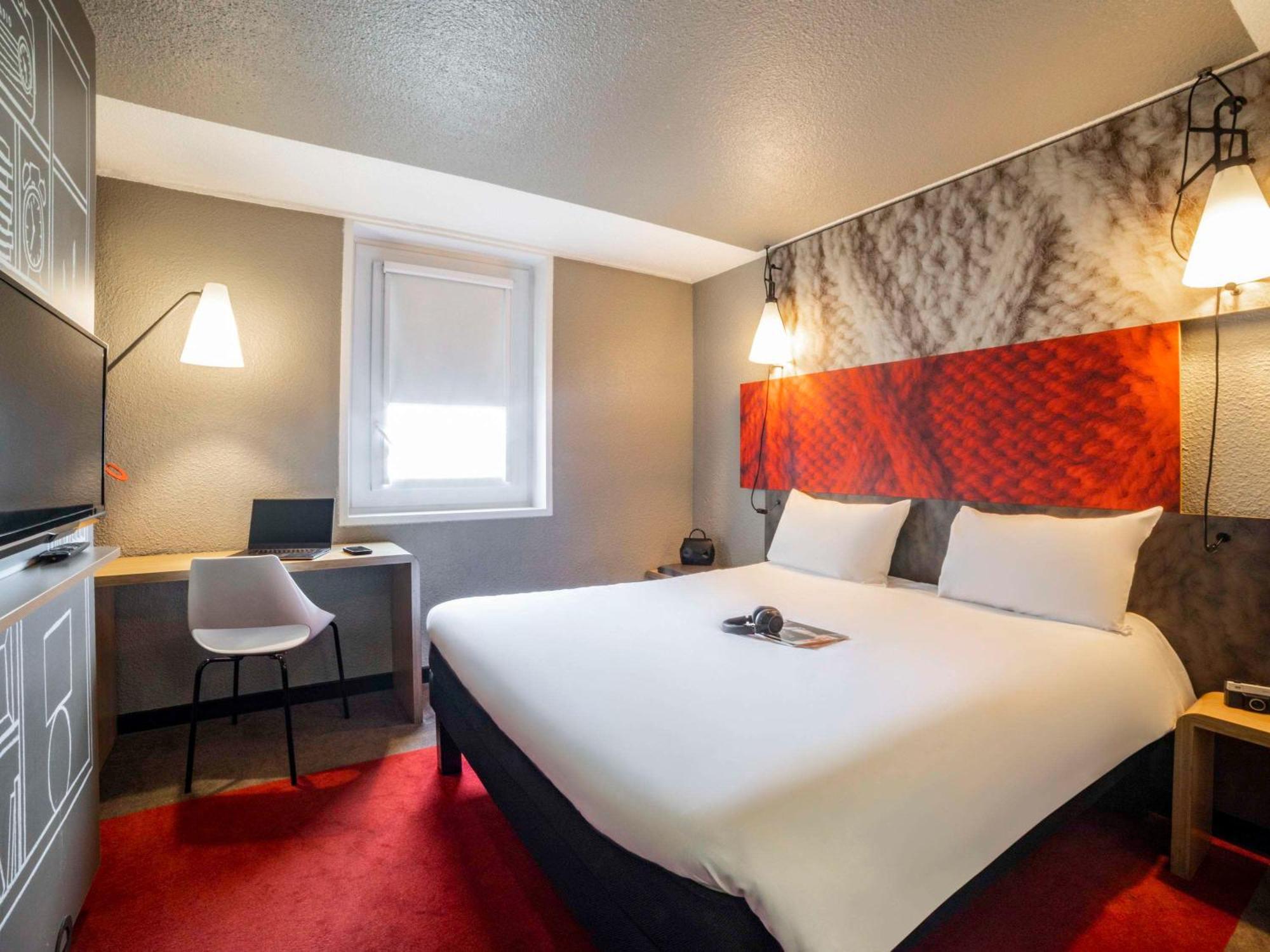 Ibis Paris Porte De Bercy Charenton-le-Pont Esterno foto